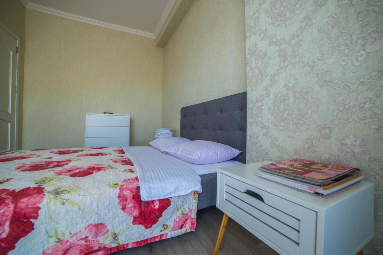 Comfy Apartment Tbilisi Bagian luar foto