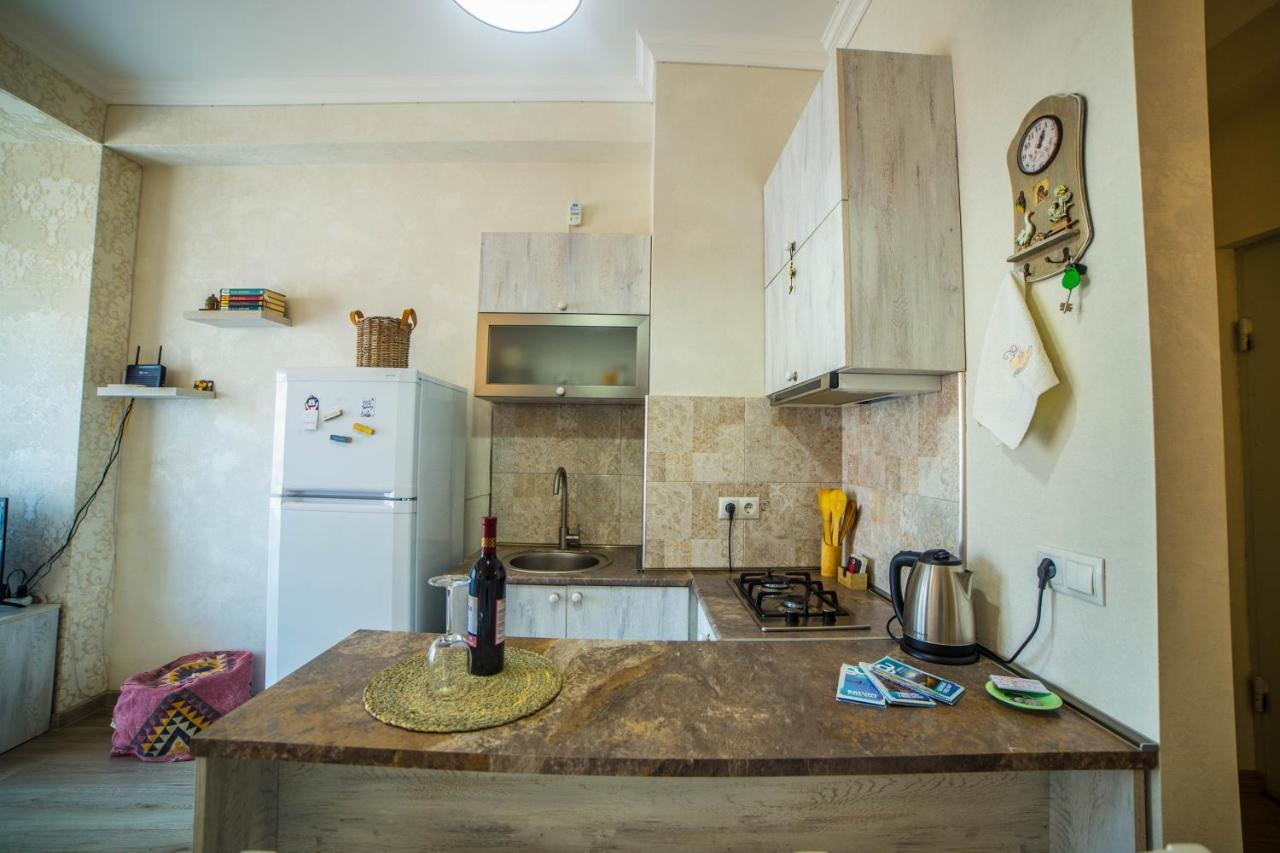 Comfy Apartment Tbilisi Bagian luar foto