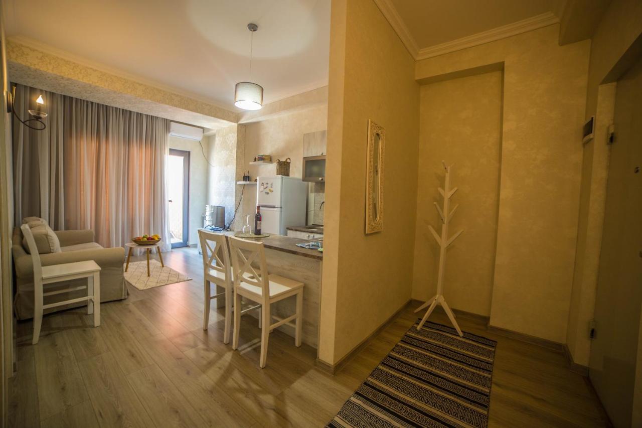 Comfy Apartment Tbilisi Bagian luar foto